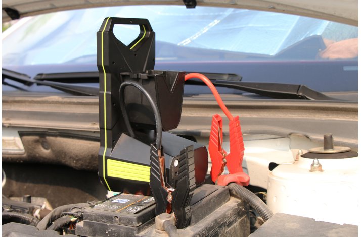 HUB Booster 12v 2000A